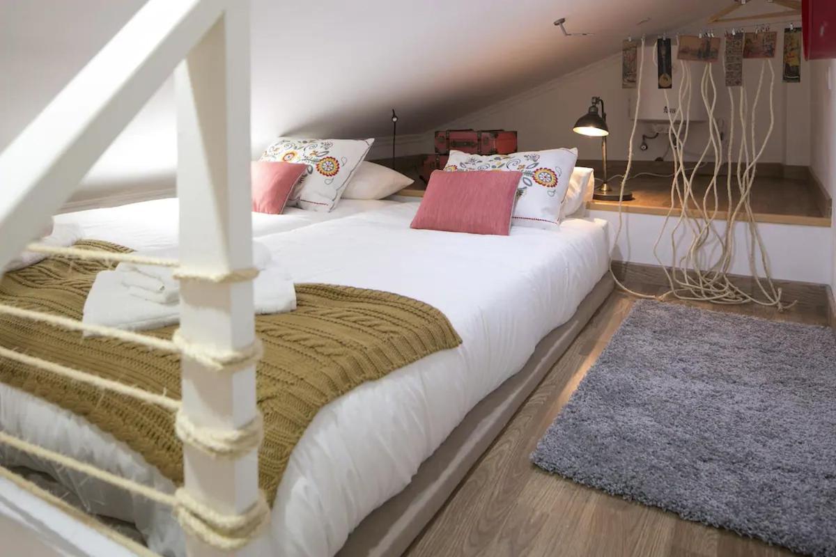 Central Mezzanine Studio Apartment Lisbon Exterior photo
