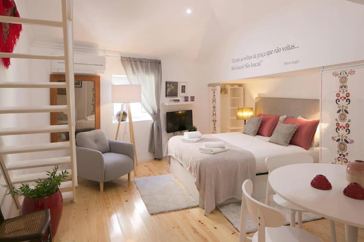 Central Mezzanine Studio Apartment Lisbon Exterior photo