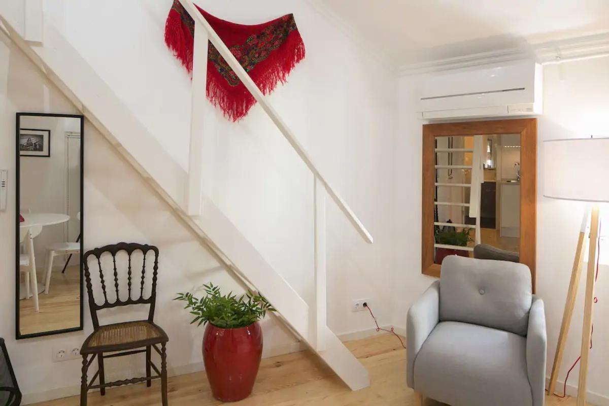 Central Mezzanine Studio Apartment Lisbon Exterior photo